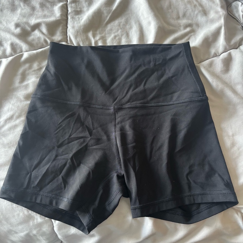 2 Lululemon Align High- Rise Short 4”. Size 4